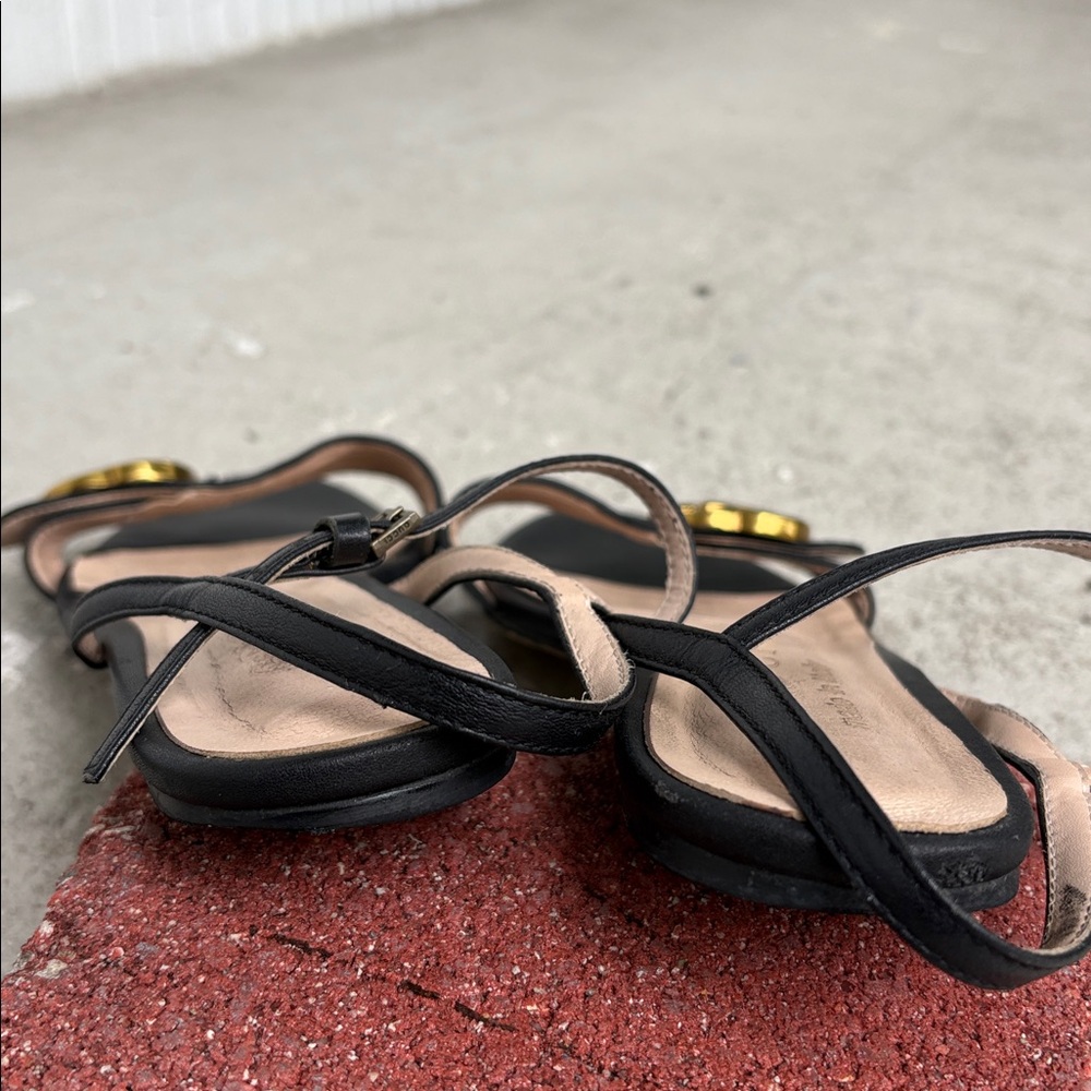 Gucci double G flat leather sandals - Picture 5 of 9